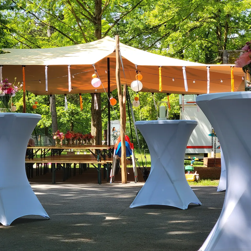 Stretchzelt 12×8 für 60-80 Personen